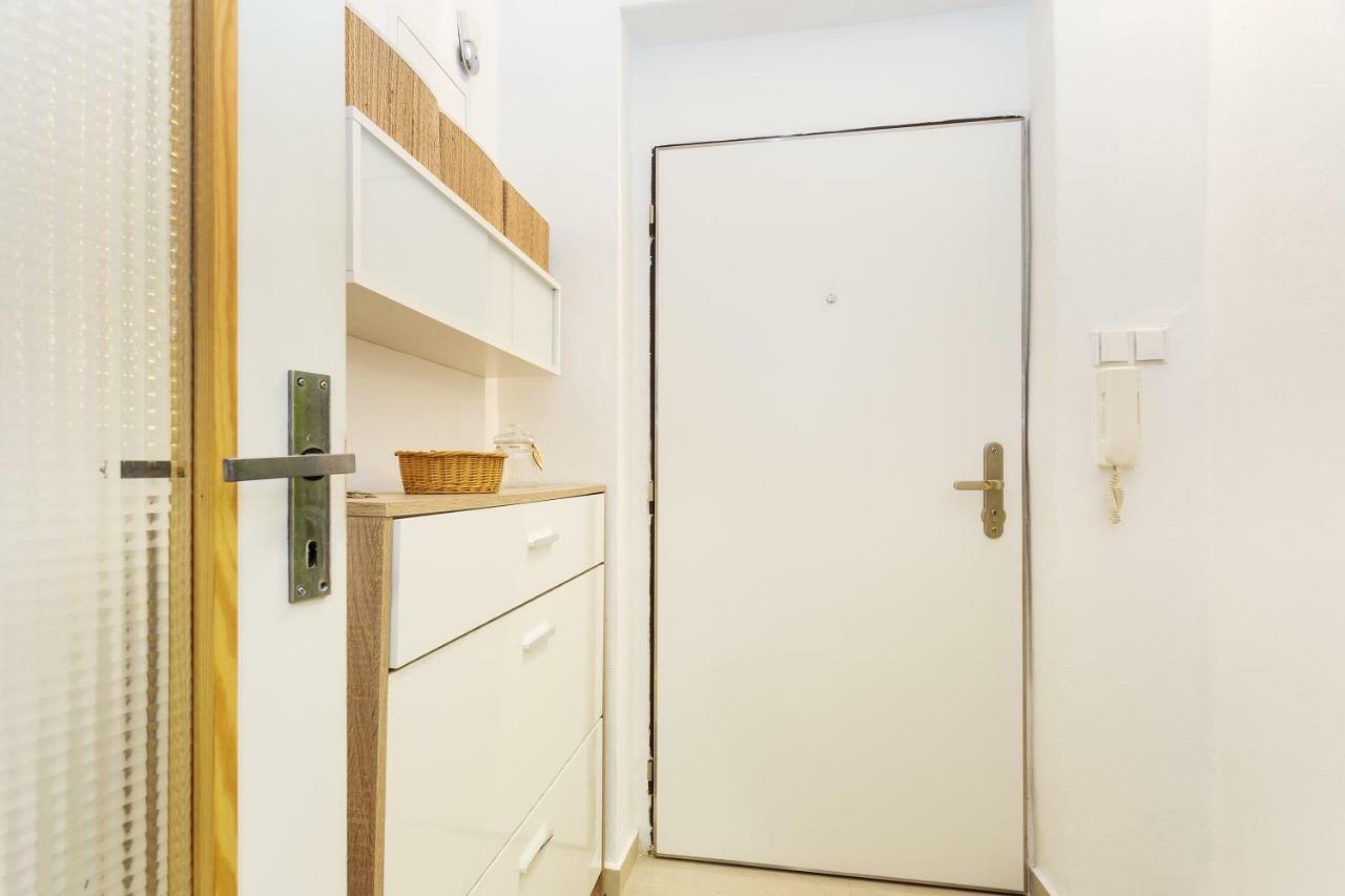 פראג Stylish Apartment On Riverside מראה חיצוני תמונה