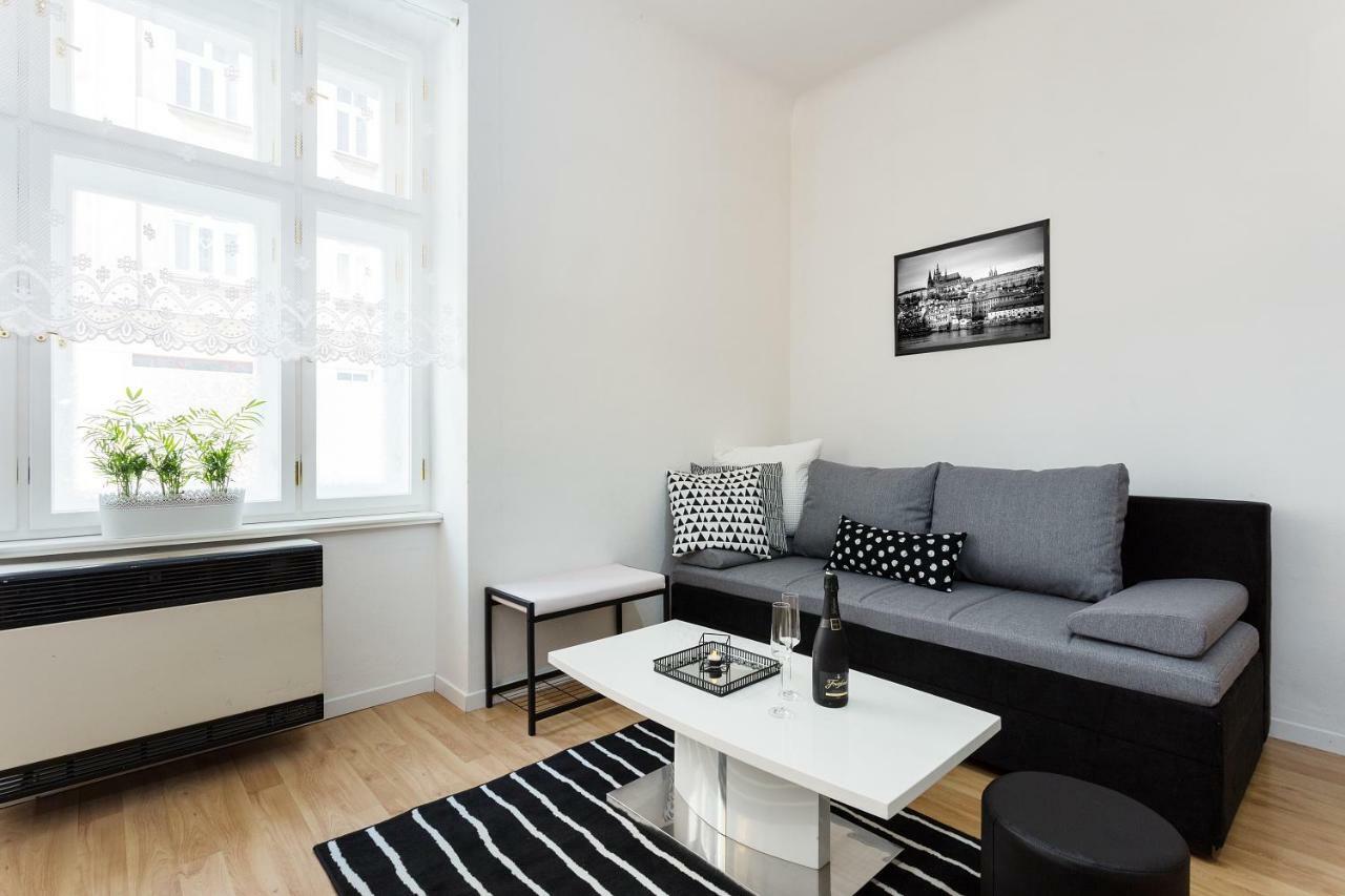 פראג Stylish Apartment On Riverside מראה חיצוני תמונה