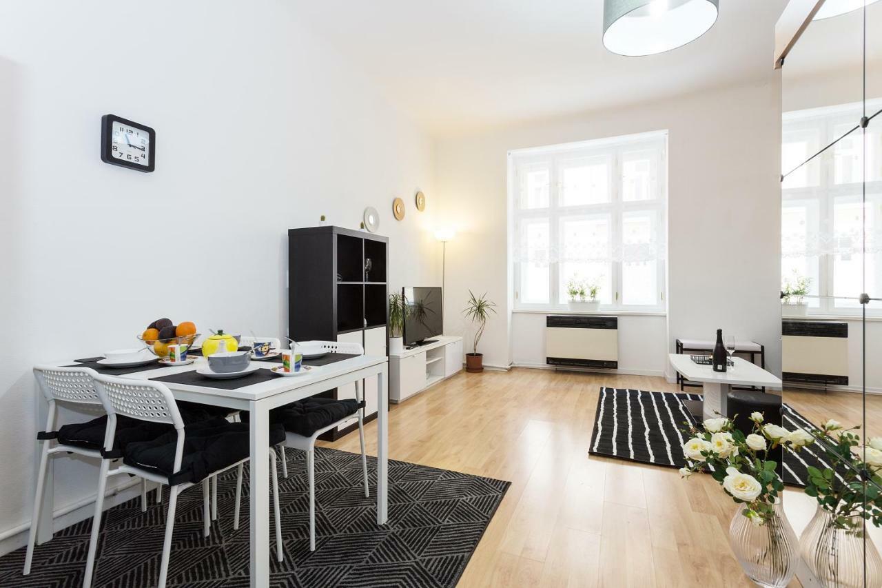 פראג Stylish Apartment On Riverside מראה חיצוני תמונה